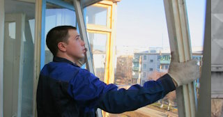 Демонтаж остекления балкона в Апатитах - цена от 582 руб. - Сварной-Птт